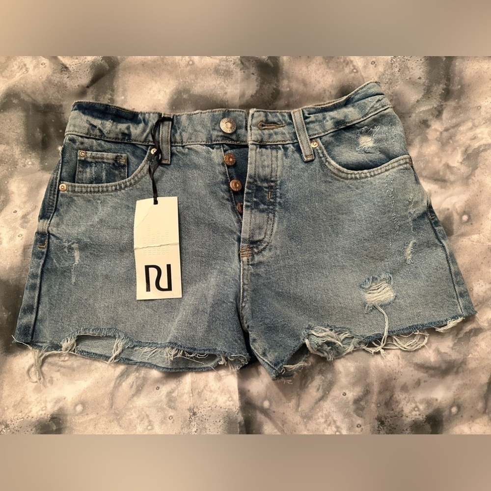 🦋NWT River Island Distressed Denim Shorts🦋